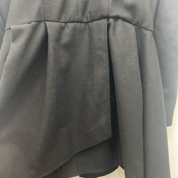 NWOT Venus coat with Asymmetrical Trail Hem A Real feminine Coat! - Picture 5 of 7